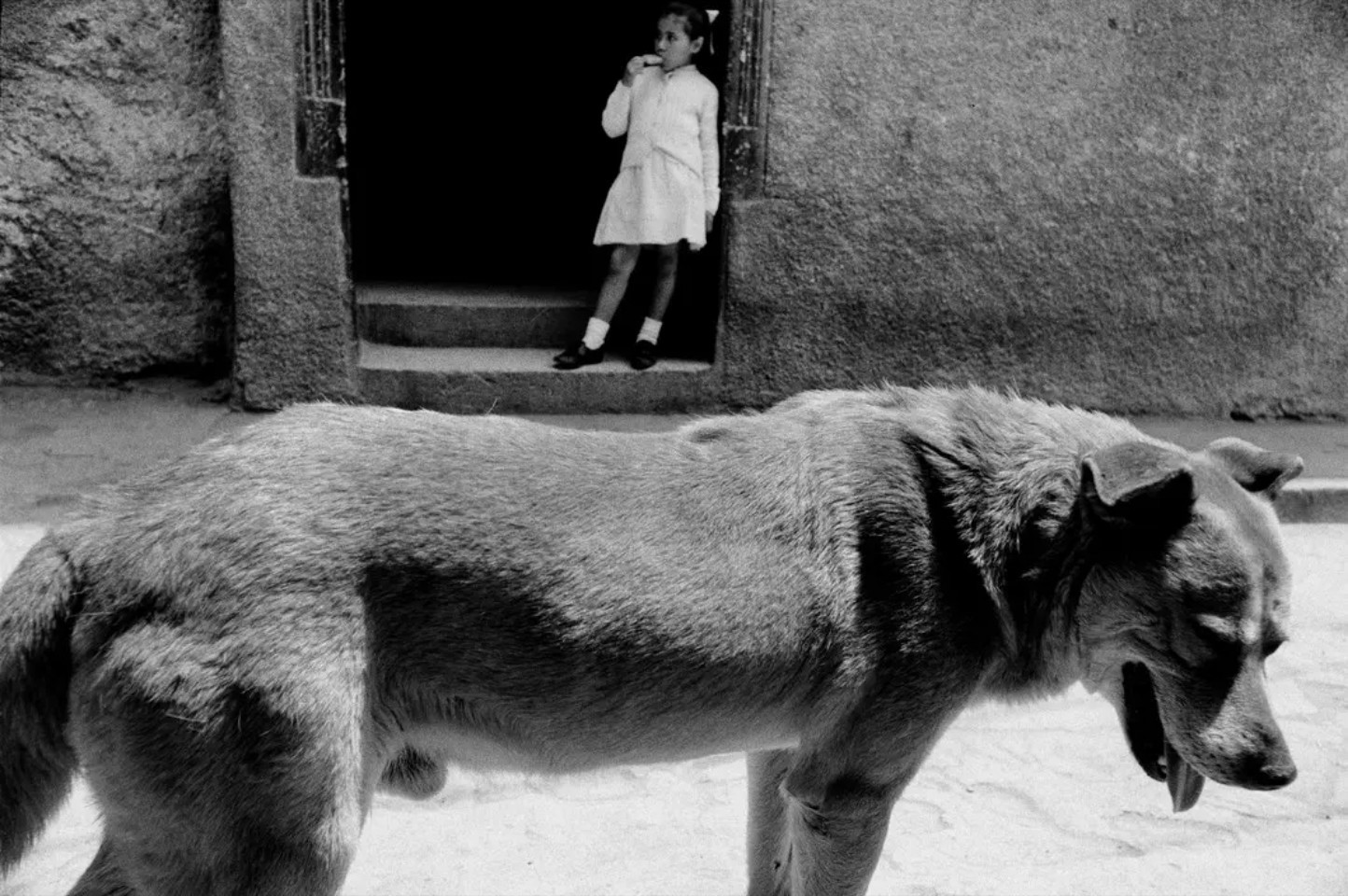 魔幻现实主义丨智利摄影师sergio larrain作品欣赏.