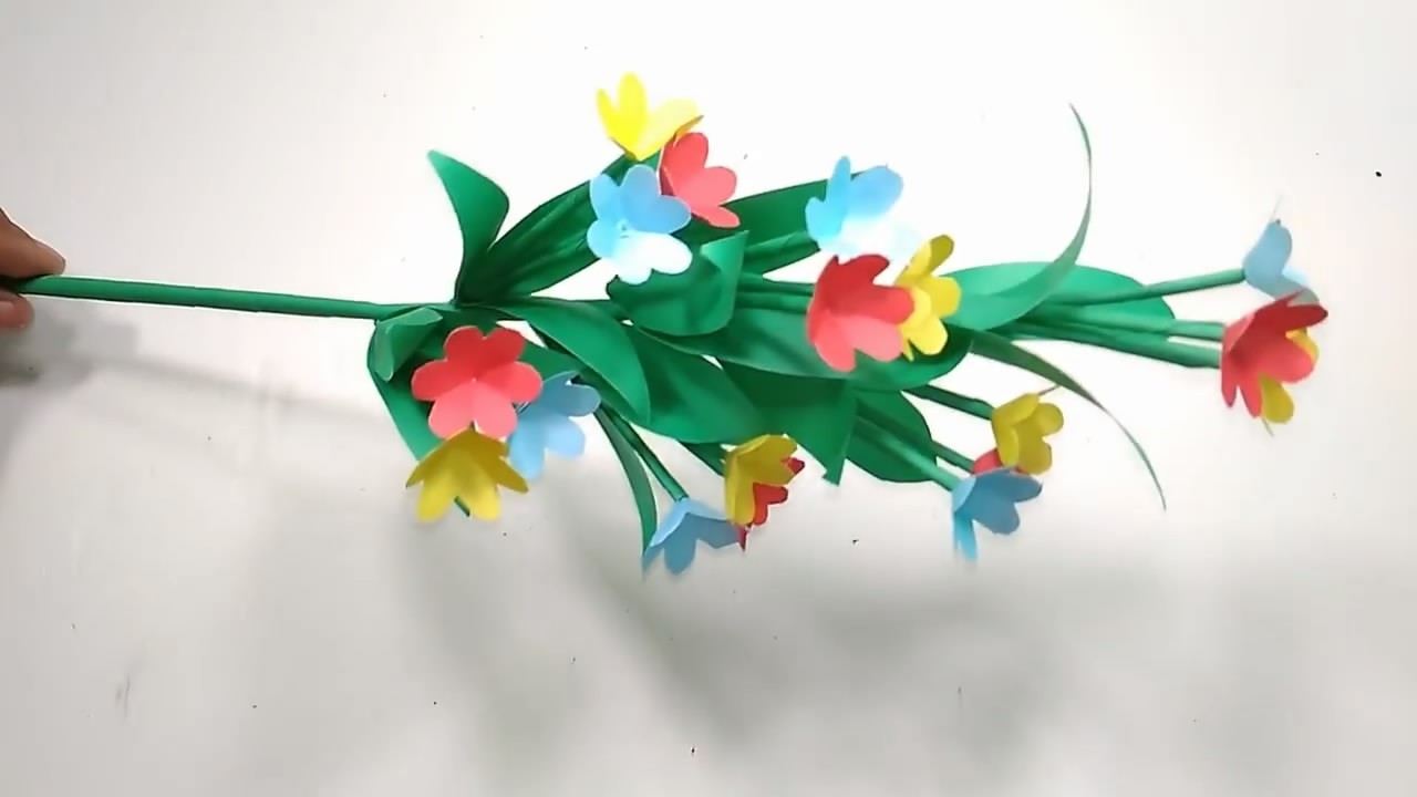 漂亮的立体纸花,制作方法很简单,新手也能轻松学会(图解)