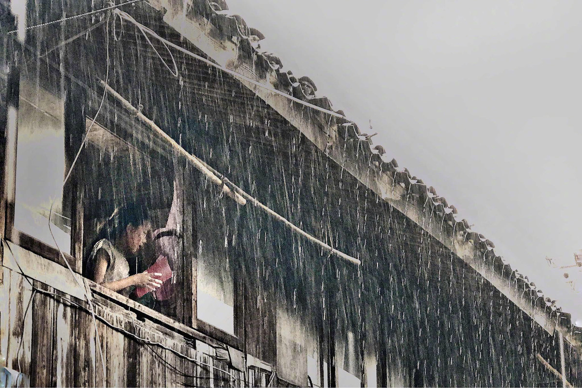 少年听雨歌楼上,壮年听雨客舟中,而今听雨僧庐下,鬓已星星也。