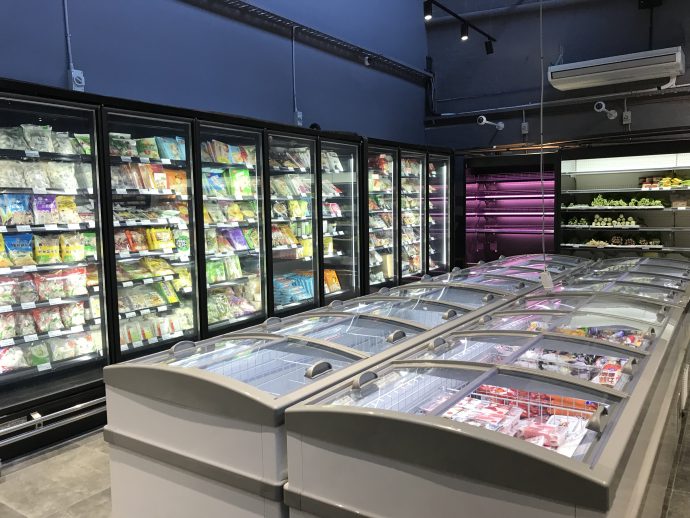 墨尔本山寨"盒马鲜生"超市的货架摆满华人常用的食品进门左手边是咖啡