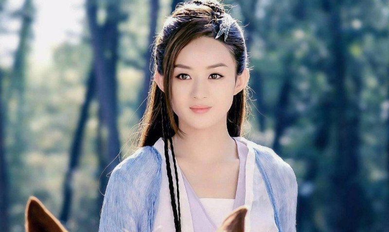 古装比较柔和,显得更加的温柔了赵丽颖《楚乔传》有5个造型:图三仙气
