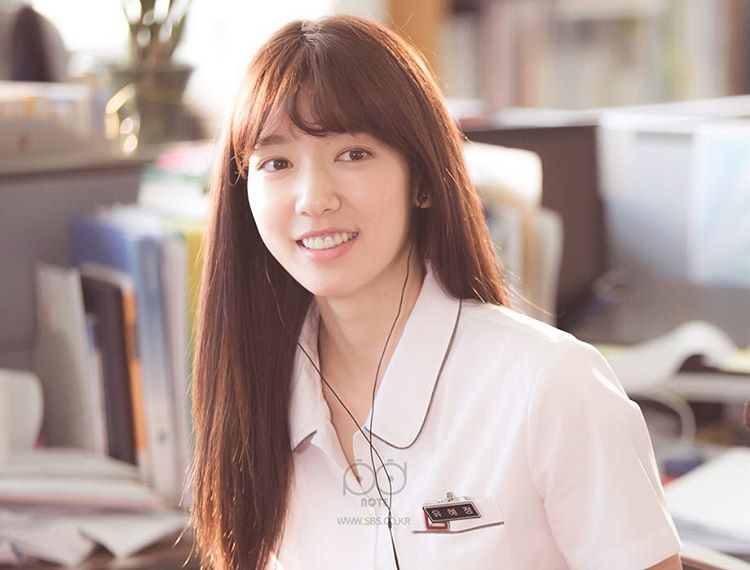 穿着校服的朴信惠青春美腻