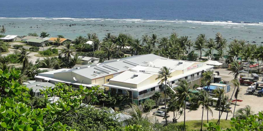 他们先是告了澳大利亚政府一状,说他们以前开发磷酸盐时破坏了瑙鲁