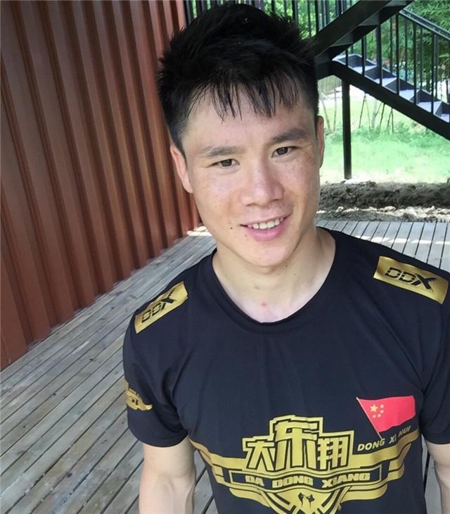 邱建良晋升世界第一大秀肌肉,网友:第二个李小龙|邱建良|李小龙|肌肉_