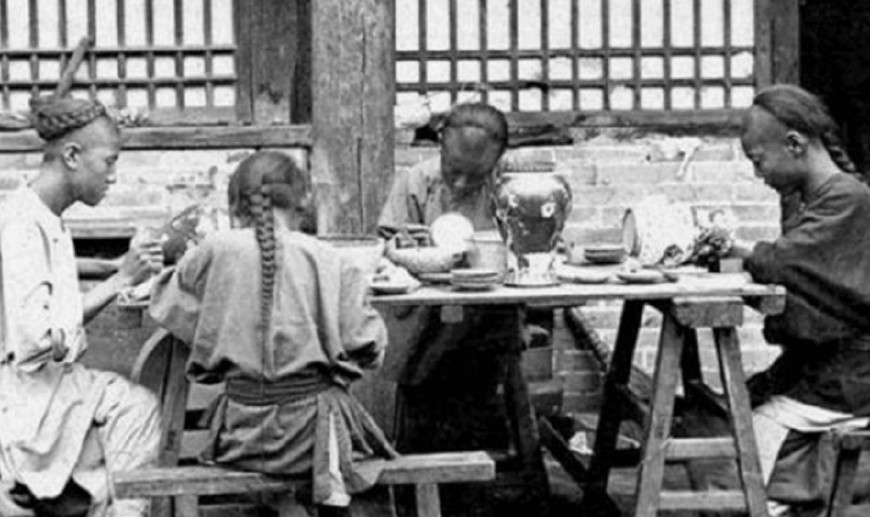 罕见老照片,青楼的富商,80年代的小姑娘,清朝的常安军|青楼|富商|小姑娘_新浪新闻