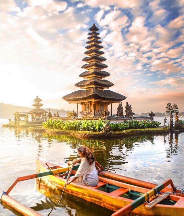 巴厘岛最火的旅行胜地排队打卡的网红粉丝数超过地球总人数