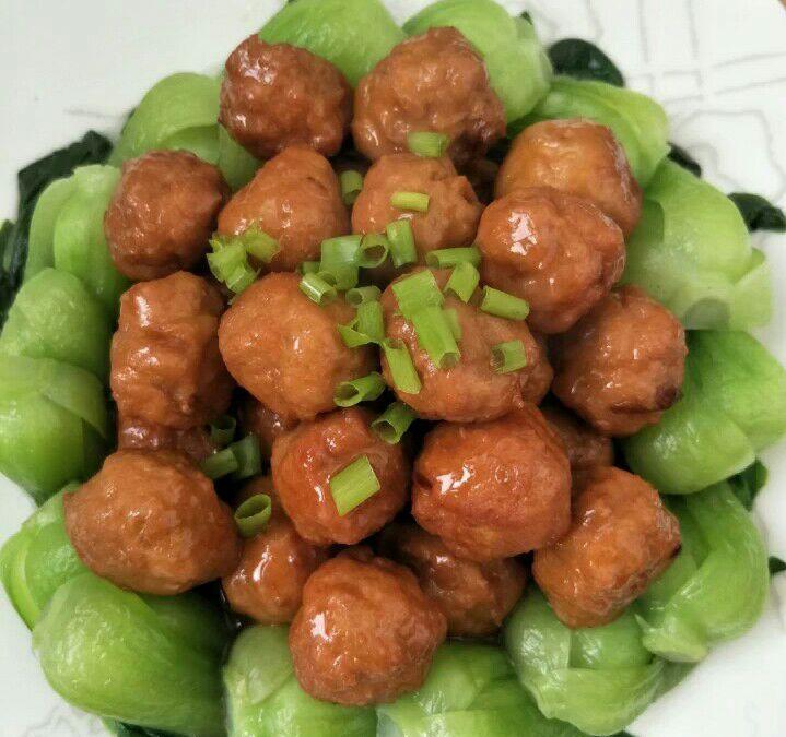 用这样的方法做出的小肉丸家里的孩子胃口大开可喜欢吃了