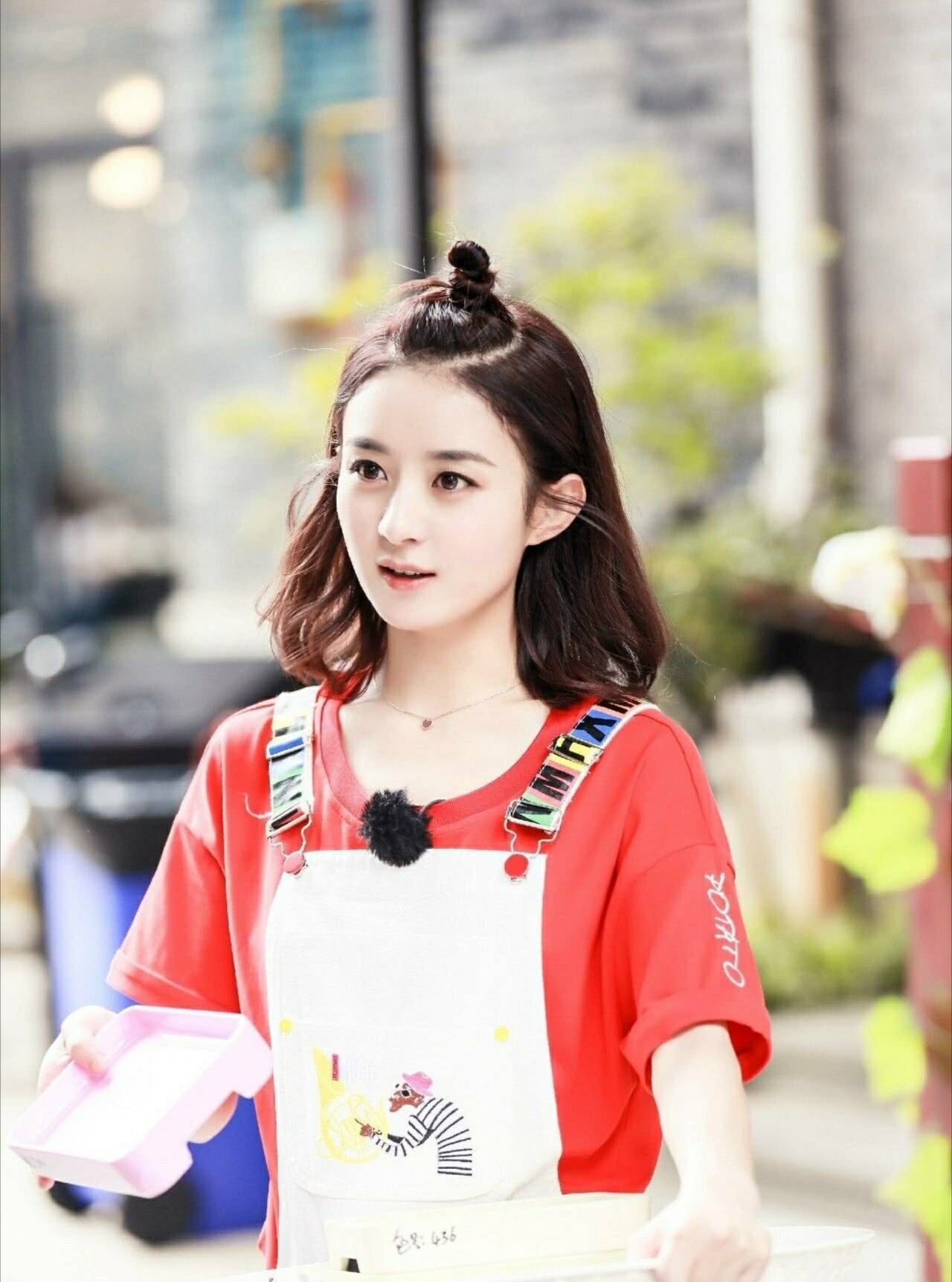 赵丽颖她真是够了!丸子头苹果头我忍了,最后这个发型我真忍不了