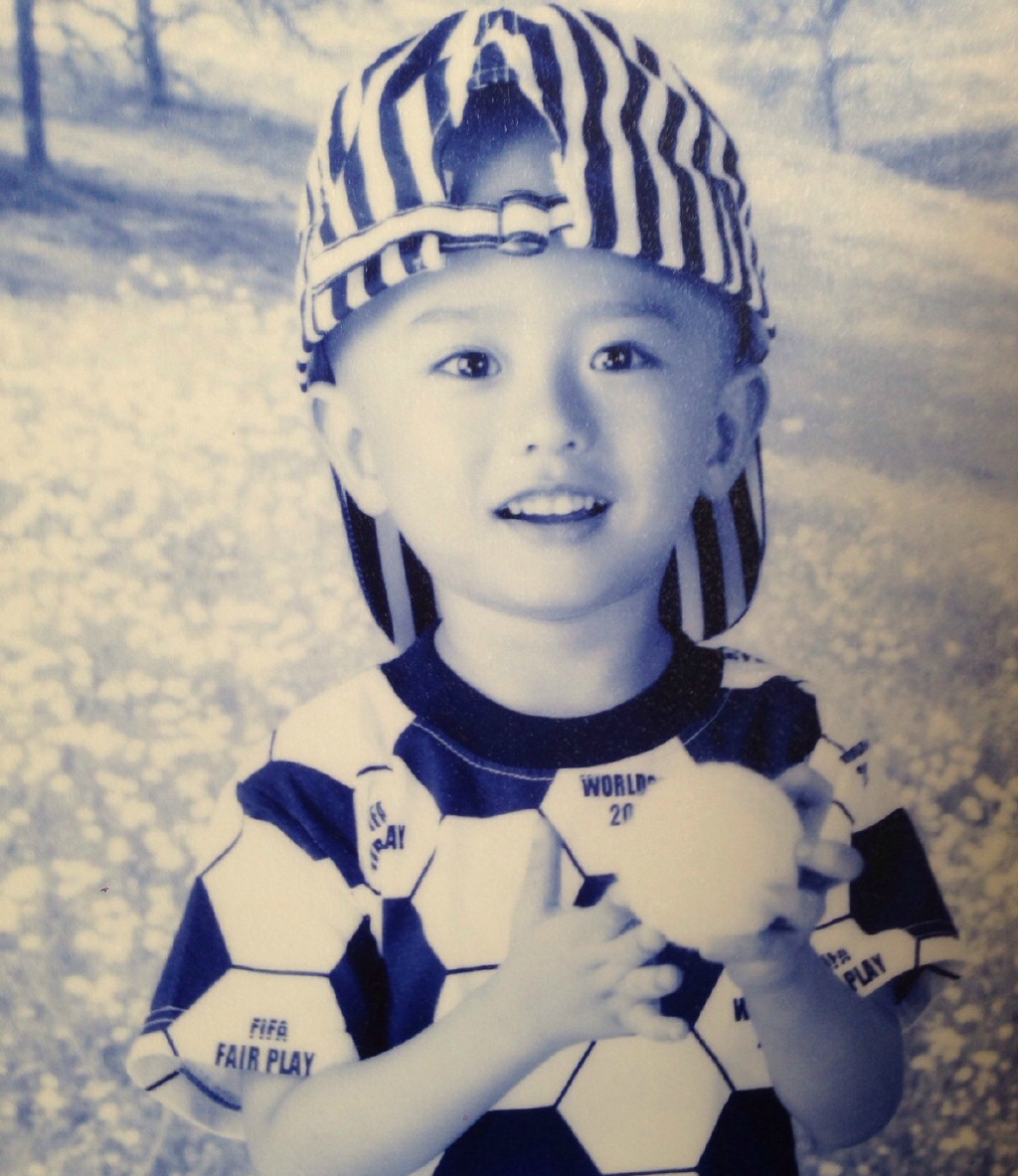 明星儿时照片,你看得出这是哪位明星吗