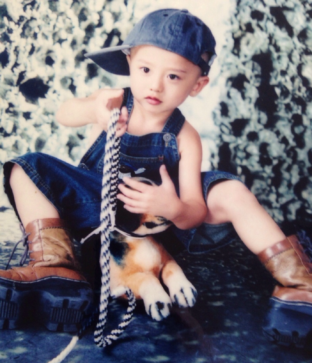 明星儿时照片,你看得出这是哪位明星吗