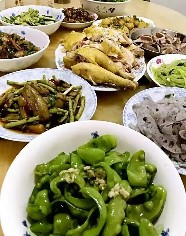 色相味俱全的住家菜,招待客人不会丢脸吧?