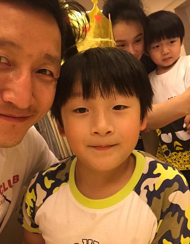 邹市明夫妇为儿子庆生房间设计曝光网友好大的房子