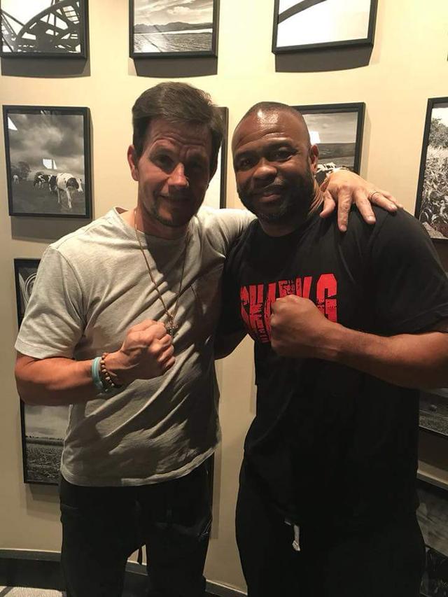 拳击之神入选美国拳击名人堂,杰出成就力压梅威瑟帕奎奥