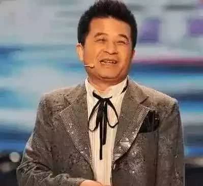 怪不得现在星光大道收视率暴跌,原来老毕给星光大道设了两个"套