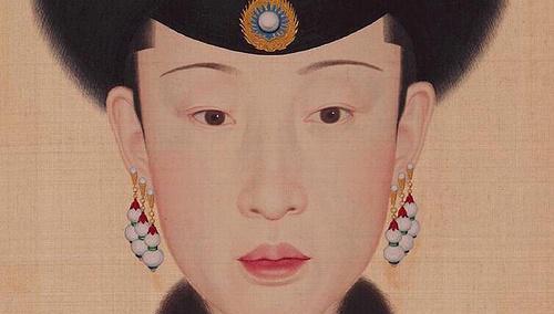 投胎转世? 周冬雨和历史上清朝的令妃画像长得一模一样!