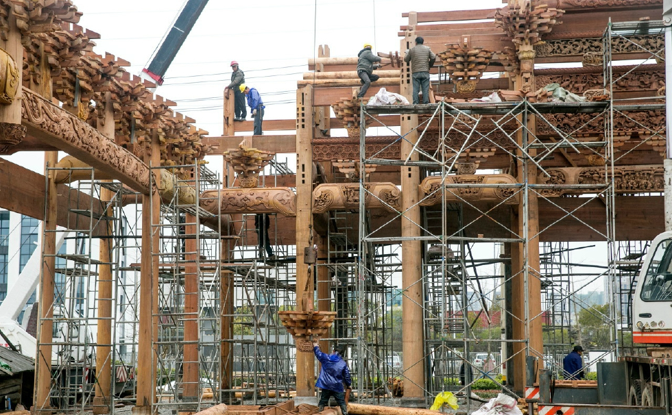 传承中把根留住，看工匠们如何复建古朴和典雅的古徽派建筑|古建|古建筑|黄山市_新浪新闻