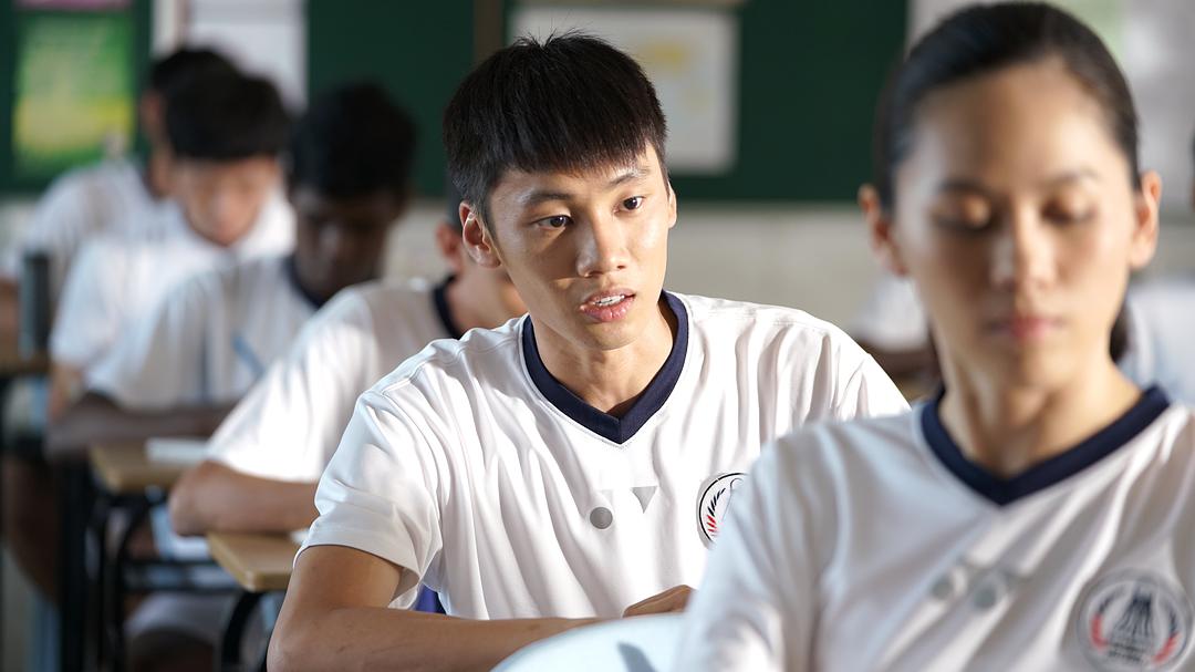 《李宗伟:败者为王》球场下的小镇少年,球场上的无冕之王