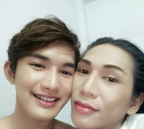 变身男神的eak跟变性人女友的甜蜜瞬间