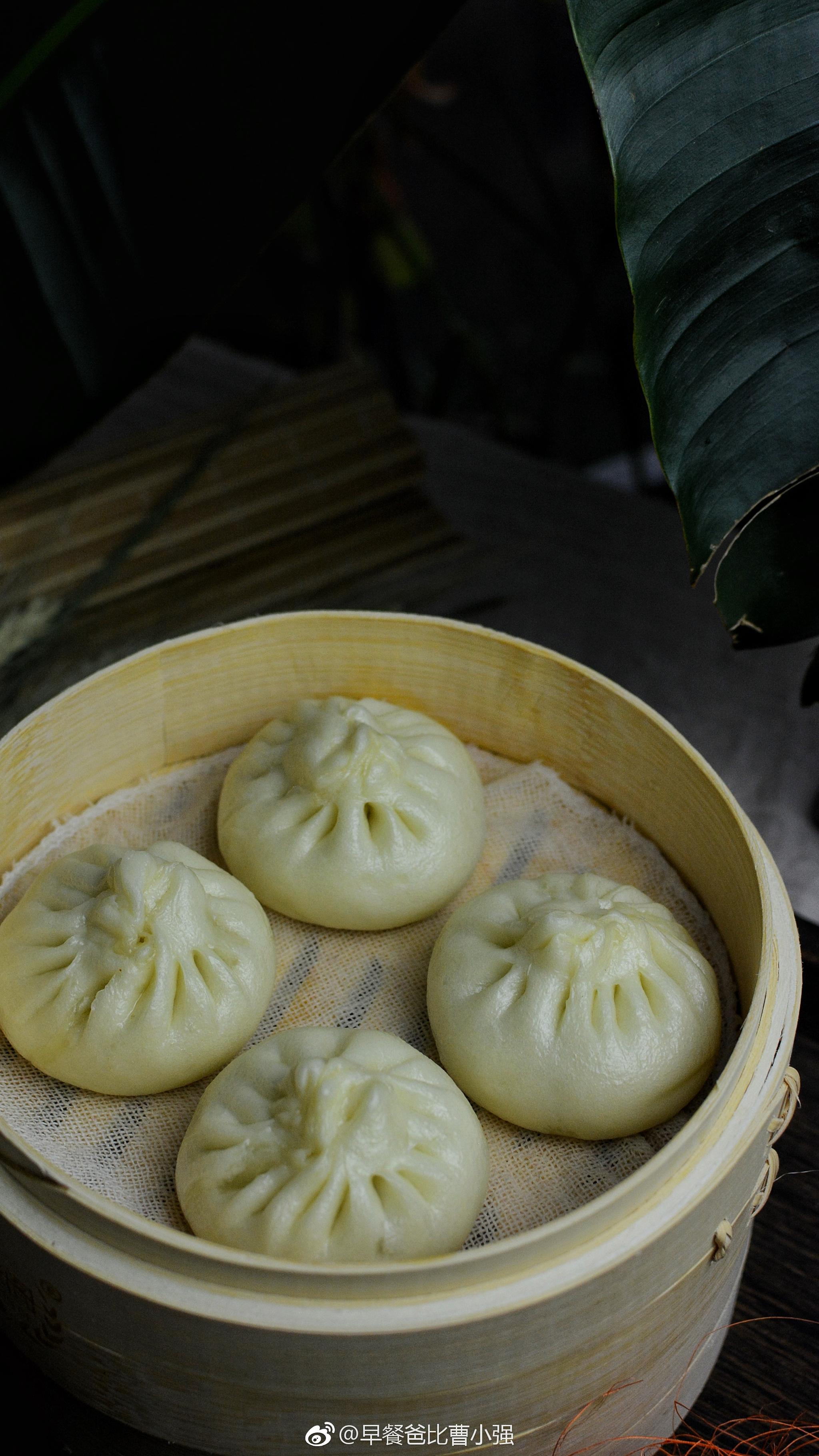 今天早餐河虾仁南瓜粥蒸萝卜丝包子大家早安开工了新月快乐