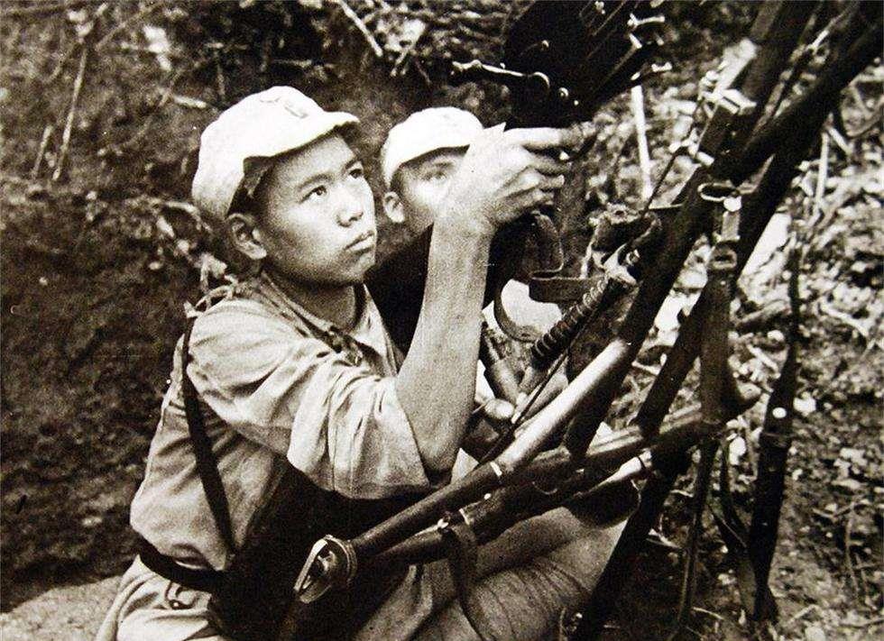 为何士兵们子弹用完了,都不敢捡日军武器?老兵含泪说出血的教训