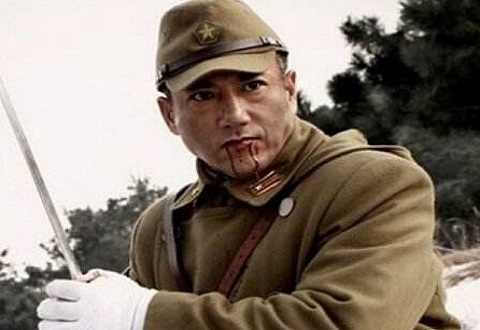 游击队队员一枪打死日军大佐,缴获一把军刀:有人出价20万购买