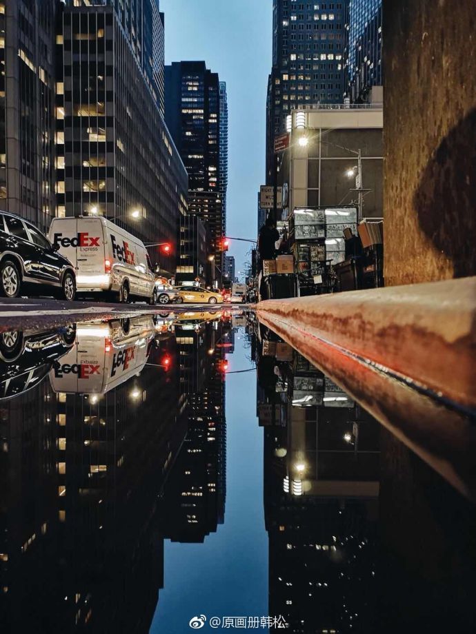 去的每个城市都会下雨顺手拍摄一组街头倒影photoby