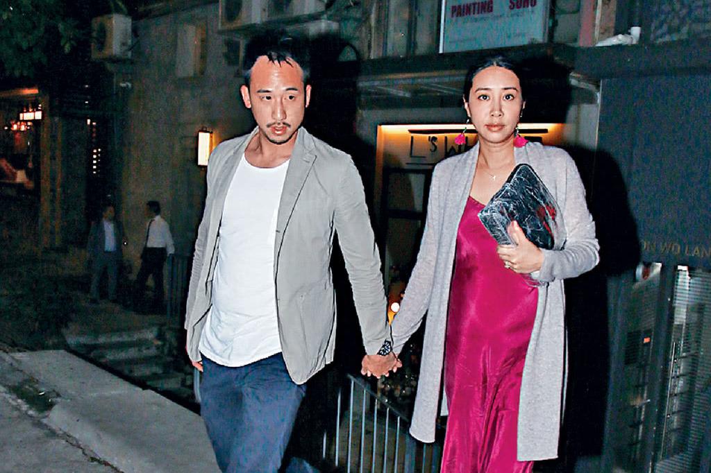 曾经小产的吴雨霏临盆在即还陪老公去酒吧和亲自开车不太好吧