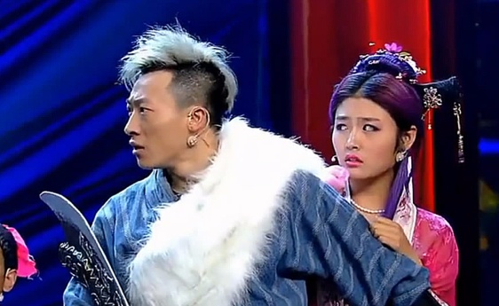 宋小宝爆笑小品欢乐剧团英雄救美一秒怂,笑得肚子疼