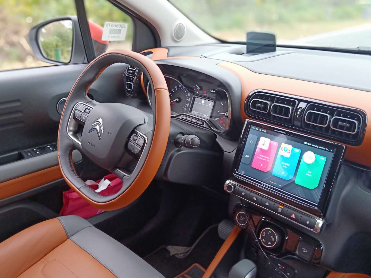 中式大气碰撞法式浪漫,试驾年轻人专属的suv雪铁龙云逸