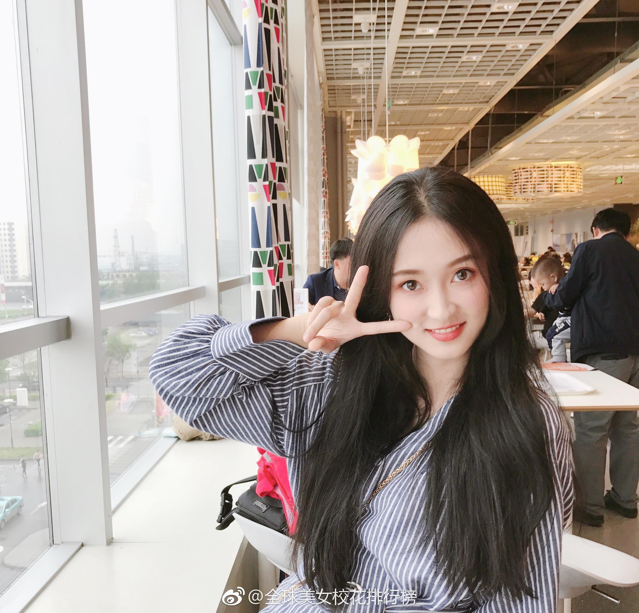 仙气十足的小姐姐@蔡雪凝嗯 中国民航大学2017级空中乘务专业