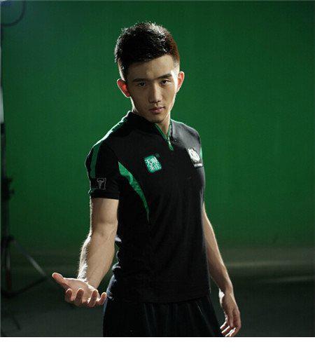 死亡宣告,直播殴打女友,从此走上人生巅峰