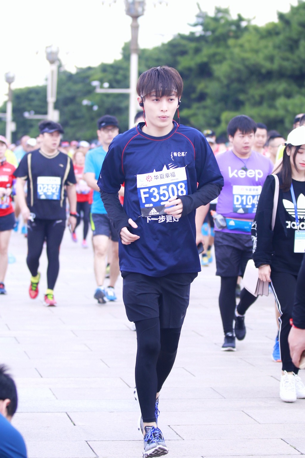 2018北京马拉松燃血收官 演员张皓宇荣获首马佳绩