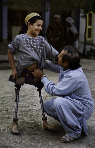 镜头下:一组催人泪下的罕见历史照片