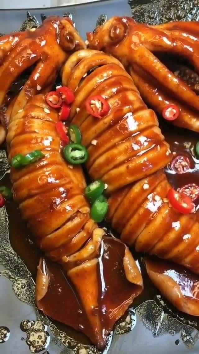 的人士,在电视上或者其他媒体上,都见过香港街头的卖的那种卤水鱿鱼