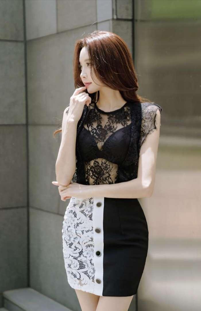 气质优雅蕾丝装的美女姐姐,五官精致,身材绝佳!