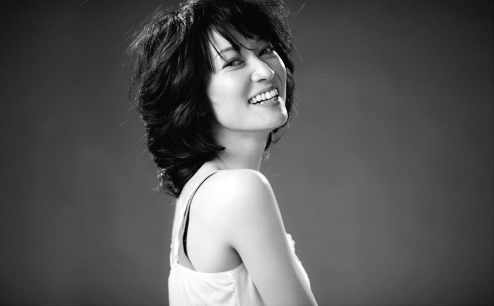 结婚惨遭抛弃,如今幸福婚姻让人羡慕|松峰莉璃|徐昂|伪装者_新浪新闻