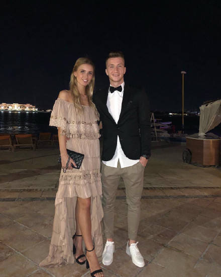 罗伊斯女友 scarlett gartmann 这颜值你打几分?