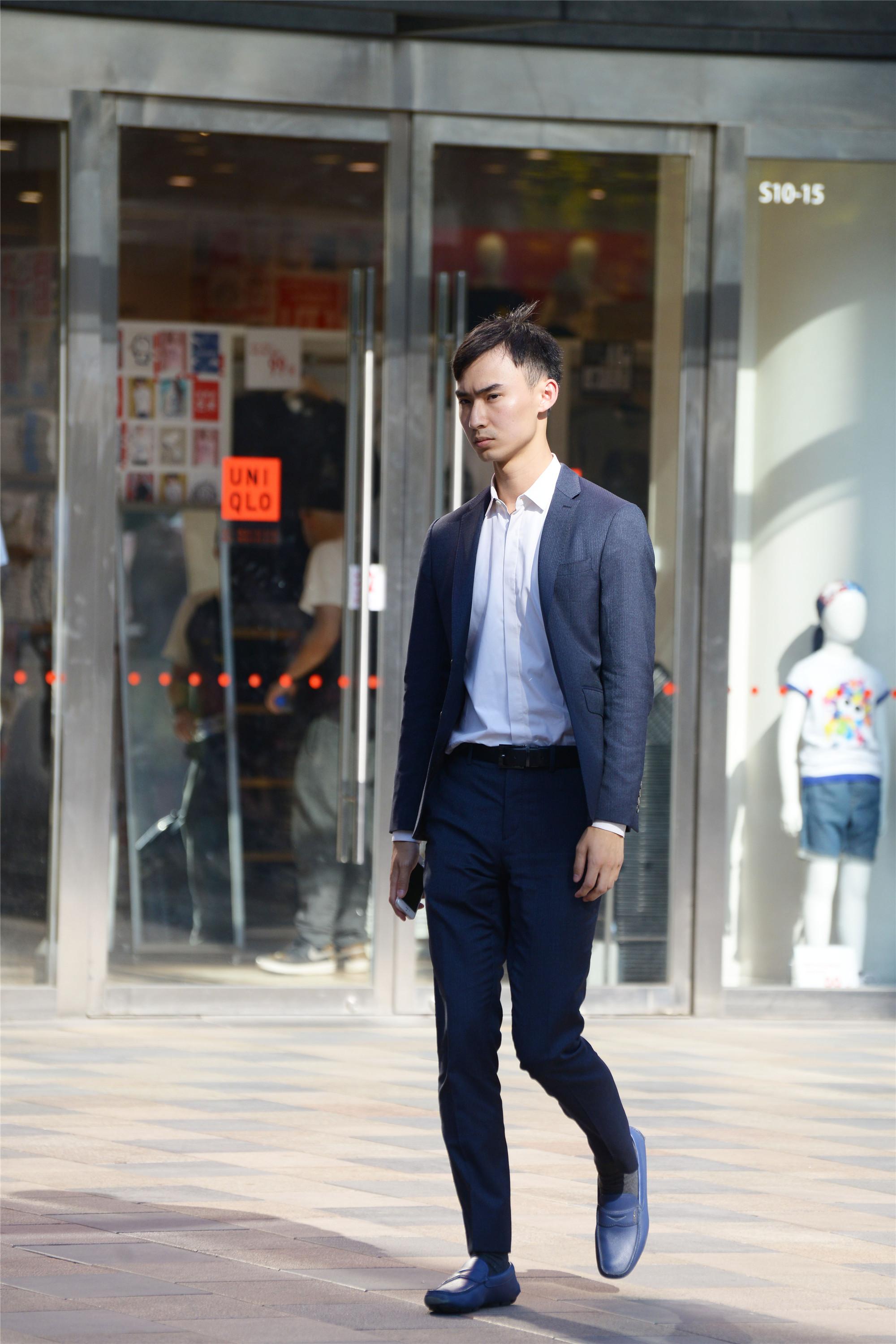 来这里逛街的帅哥什么样子的最迷人