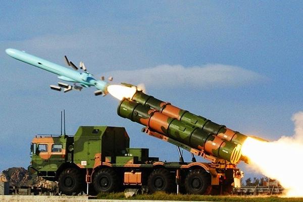 中国拥有克制性武器,军事实力将和美国差距进一步减小