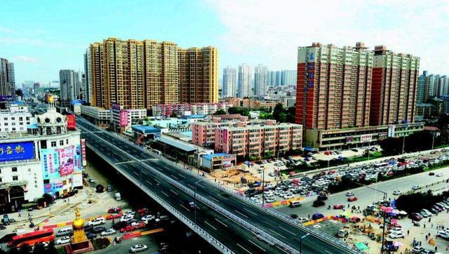 成都建设路站街姑娘的市井烟火与生存逻辑