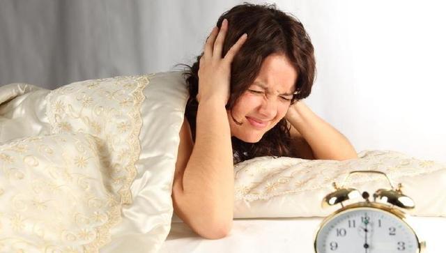 失眠是一件让人头疼的事,生活中注意这两点,让你睡个安稳觉!