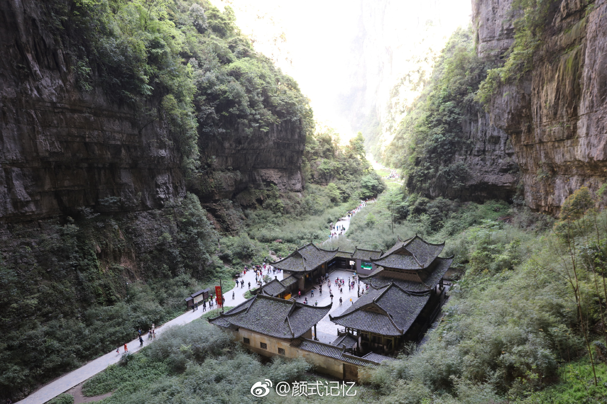"天福官驿"(重庆武隆天生三桥)一一《满城尽带黄金甲》电影取景地