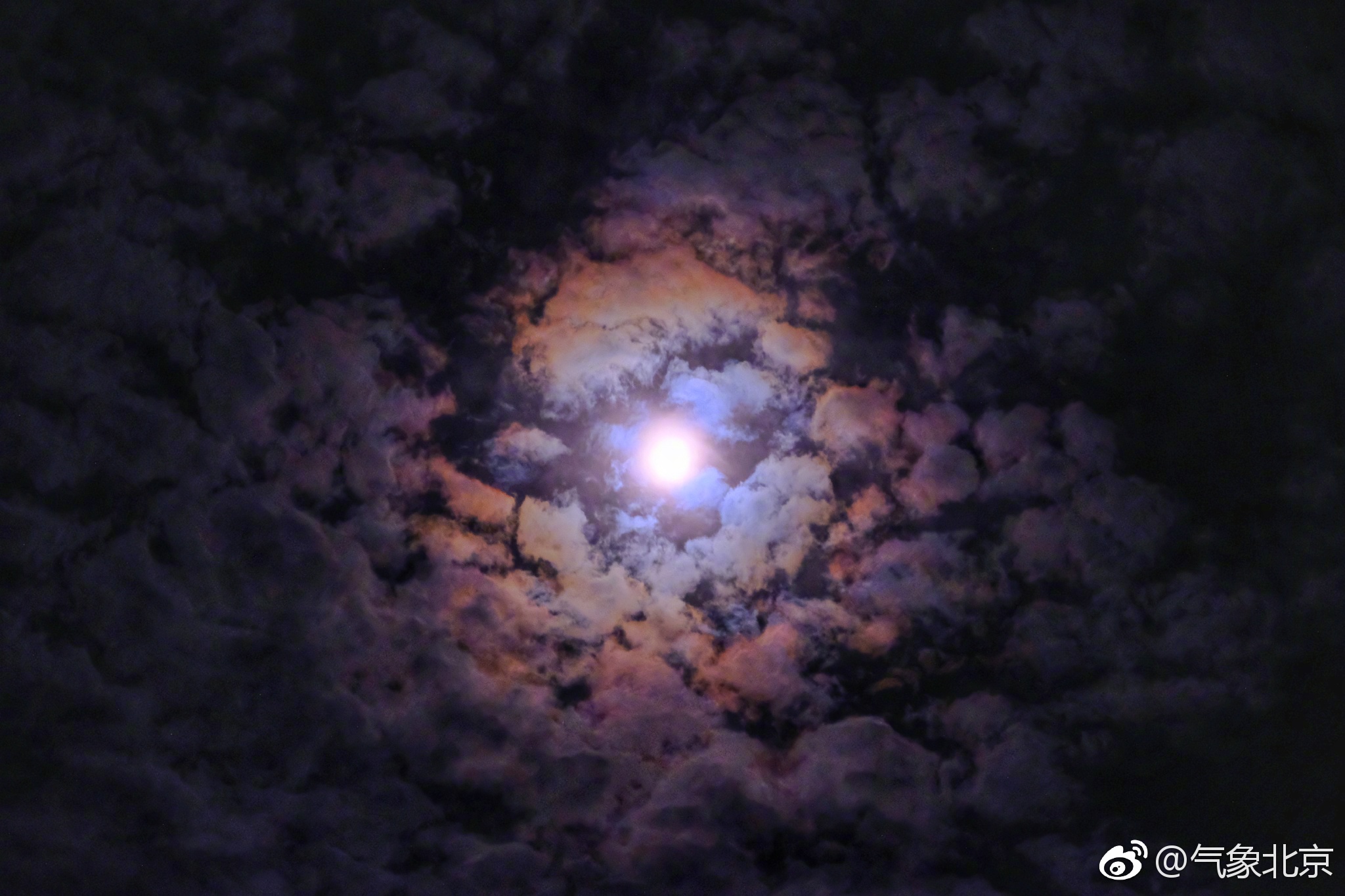 昨夜出现的月华现象请欣赏|月华|郑睿|甜甜圈_新浪新闻