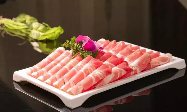 关于火锅最初的记忆庄里人都知道的小肥羊竟要打3折