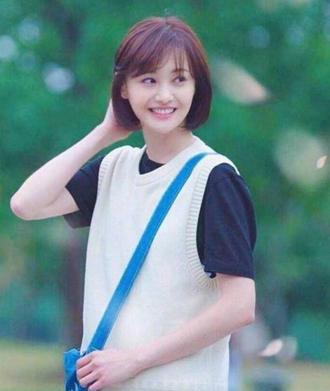 四款学生发型选一款,测你在学校是什么人物,我是班花,你呢