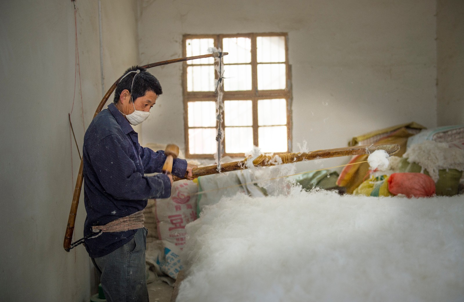 "人机大战",手工"弹棉袁"稳扎国营农场40年|棉絮|弹棉花|手工_新浪