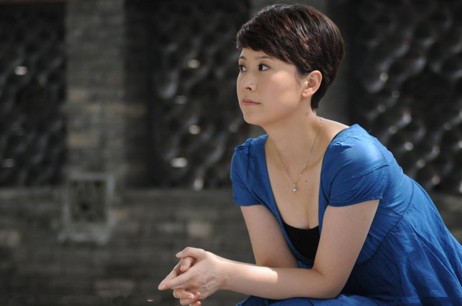 被誉为国民好媳妇丈夫是圈外人如今红海行动再次走红