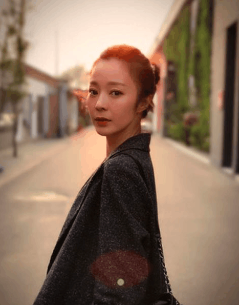 与陈紫函一样,刘希媛出道的时间也是非常的早,98年因为参演《实习生的