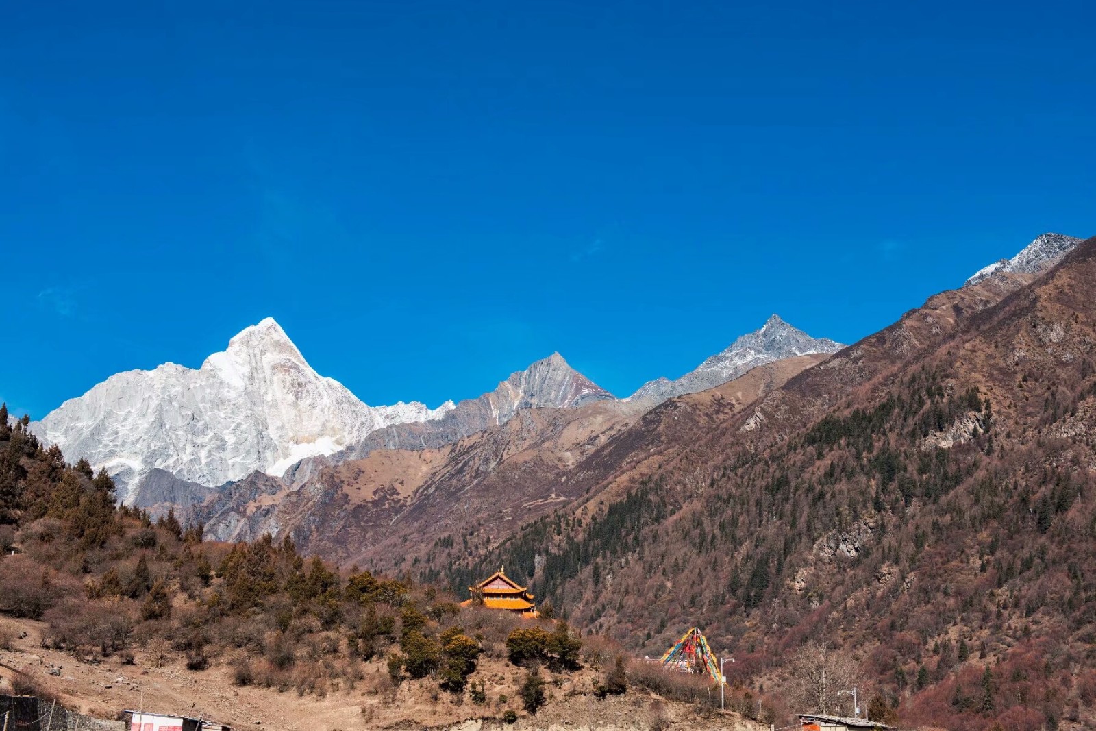 东方的阿尔卑斯山四姑娘山