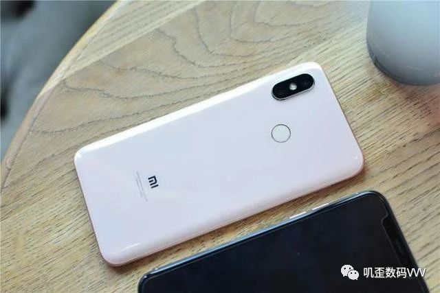 小米mix2s与小米8究竟谁更值得买?2个月真实对比体验说说优缺点